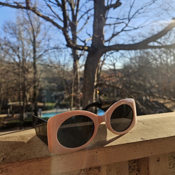 Retro Colorblock Sunglasses - Picture 3 of 3